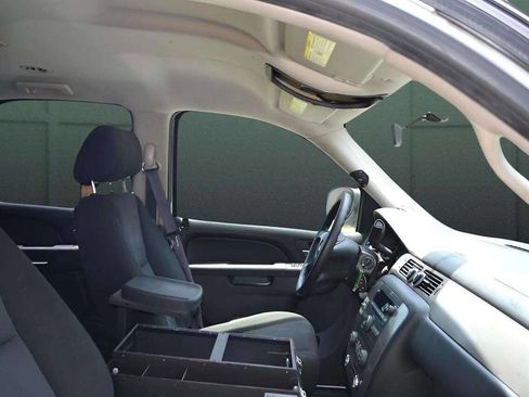 Used 2010 Chevrolet Tahoe LS w/ Interior Plus Package image 27