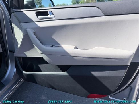 Used 2016 Hyundai Sonata SE FWD image 21