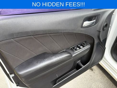Used 2021 Dodge Charger SXT w/ Blacktop Package RWD image 8