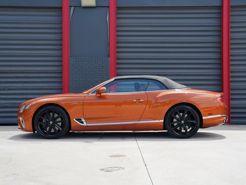 Used 2023 Bentley Continental GT Azure AWD/4WD image 10