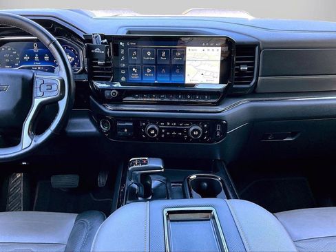 Used 2022 Chevrolet Silverado 1500 ZR2 w/ Technology Package AWD/4WD image 12