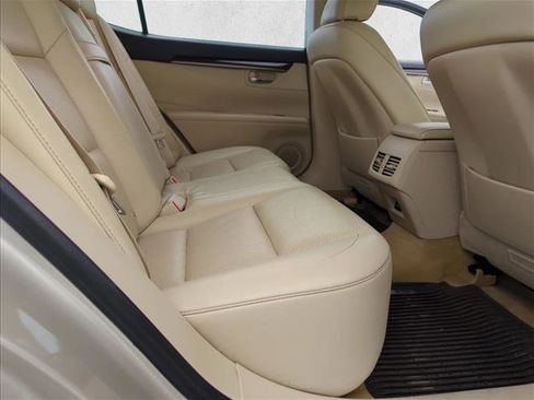 Used 2013 Lexus ES 350 image 23