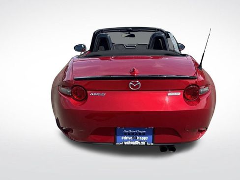 Used 2016 MAZDA MX-5 Miata Club RWD image 6