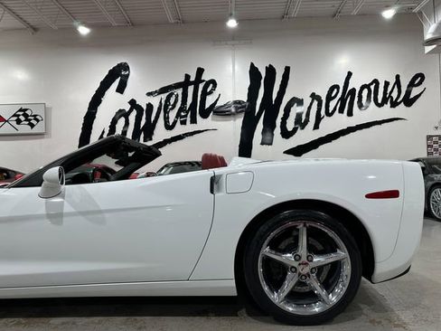 Used 2013 Chevrolet Corvette Convertible w/ 2LT Preferred Equipment Group RWD image 7