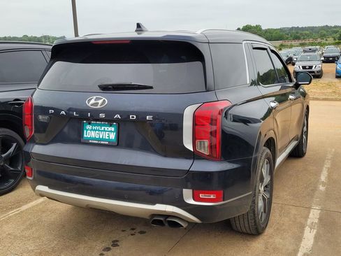 Used 2021 Hyundai Palisade Limited FWD image 4