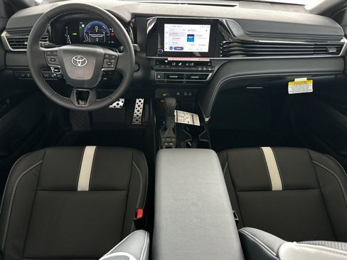 New 2026 Toyota Camry Hybrid image 12