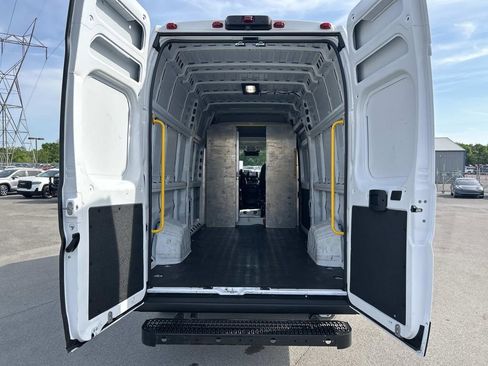 Used 2023 RAM ProMaster 3500 w/ Lane Management Group FWD image 16
