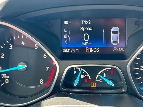 Used 2019 Ford Escape SE image 32