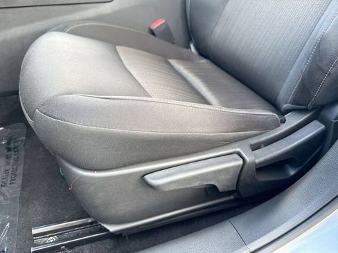Used 2024 Nissan Altima 2.5 S FWD image 12
