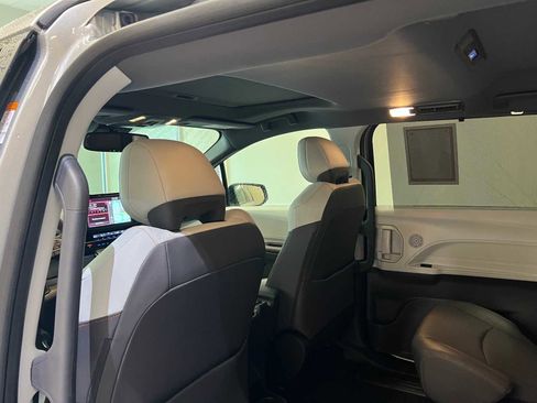 Certified 2024 Toyota Sienna XSE image 12