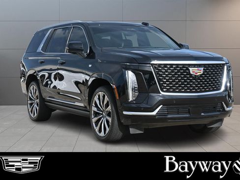 Certified 2025 Cadillac Escalade Premium Luxury w/ Touring Package AWD/4WD image 4