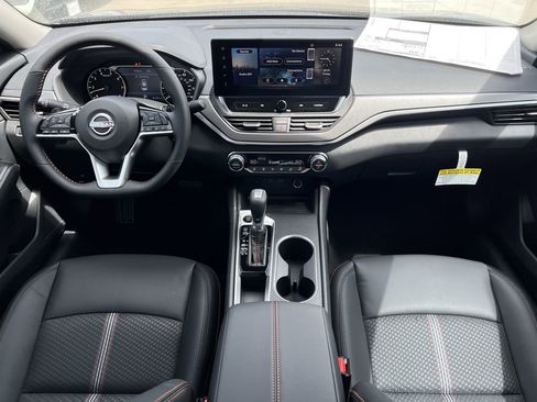 New 2026 Nissan Altima 2.5 SR FWD image 8