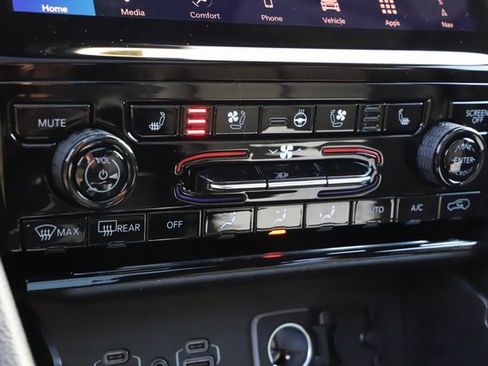 New 2025 Jeep Grand Cherokee Limited image 29