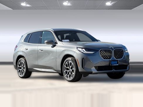 Used 2026 BMW X3 xDrive30 w/ Premium Package image 6