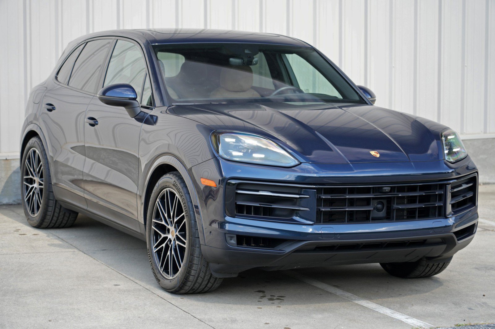 Used 2024 Porsche Cayenne AWD/4WD image 56