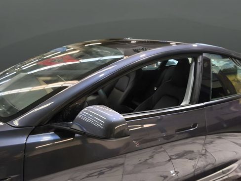 Used 2021 Tesla Model 3 Long Range AWD/4WD image 28