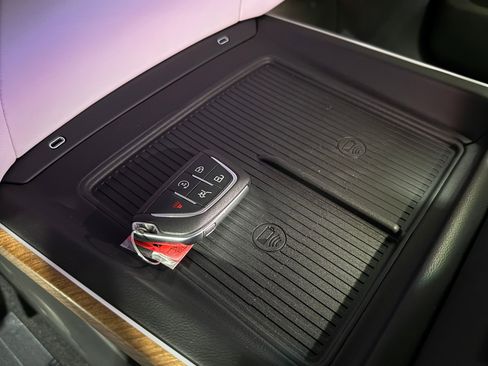 New 2026 Cadillac Vistiq Sport image 40