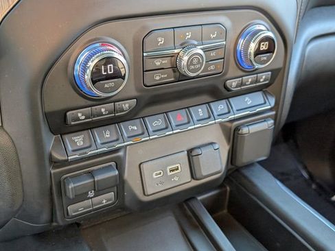 Used 2020 GMC Sierra 2500 Denali w/ Denali Ultimate Package image 24