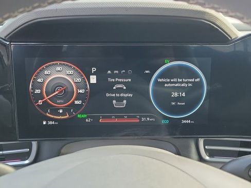 Certified 2025 Hyundai Elantra SEL FWD image 9