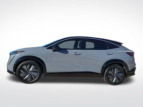 Used 2023 Nissan Ariya FWD image 2