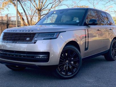 New 2025 Land Rover Range Rover SE