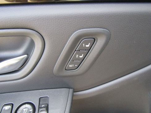 Used 2023 Honda Pilot Touring image 13