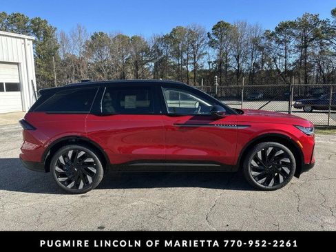 New 2026 Lincoln Nautilus Reserve w/ Jet Appearance Package image 8