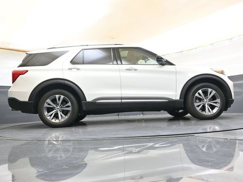 Used 2020 Ford Explorer Platinum w/ Premium Technology Package AWD/4WD image 35
