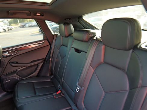 Used 2021 Porsche Macan S image 29