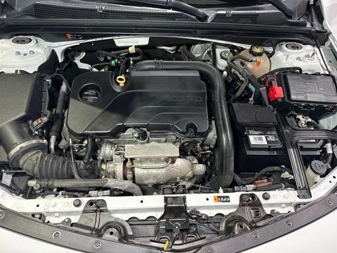 Used 2020 Chevrolet Malibu LS FWD image 5