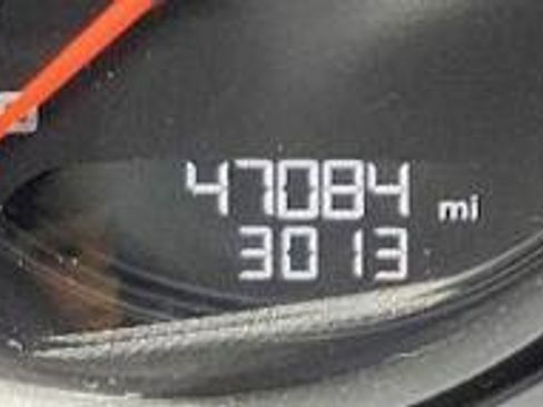 Used 2021 Porsche 718 Cayman RWD image 4