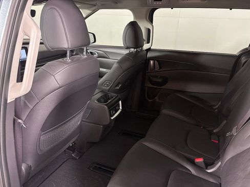New 2026 Kia Carnival SX FWD image 42