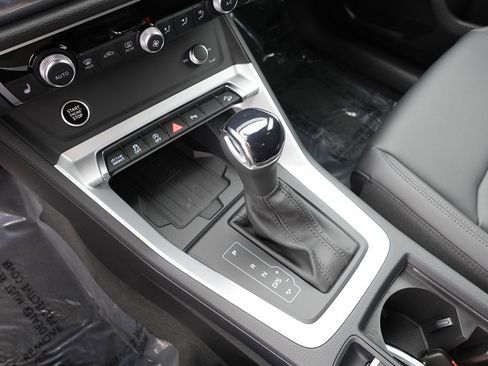 New 2025 Audi Q3 2.0T Premium image 22