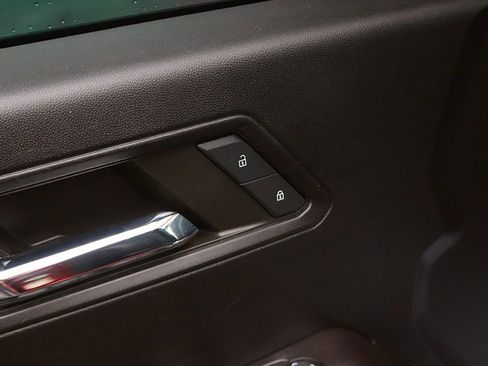 Used 2024 GMC Canyon Elevation w/ Elevation Premium Package RWD image 10