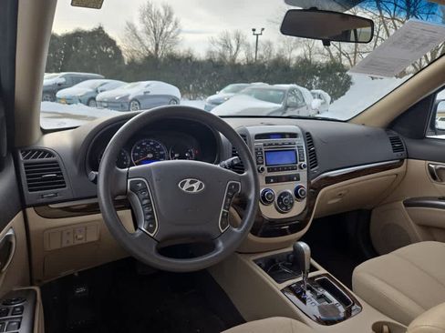 Used 2011 Hyundai Santa Fe GLS image 10