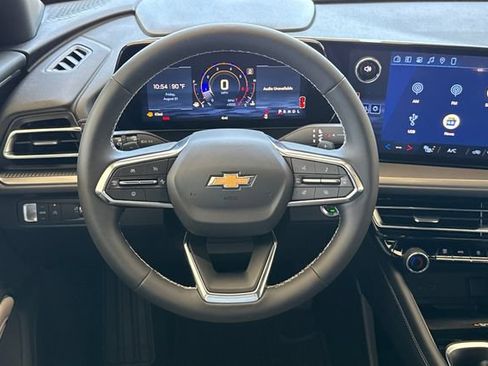 New 2026 Chevrolet Traverse LT w/ Driver Confidence Package FWD image 22