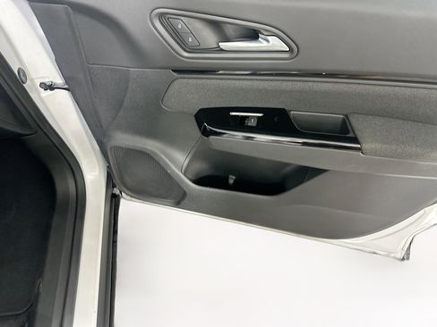 Used 2024 Honda Prologue EX image 31