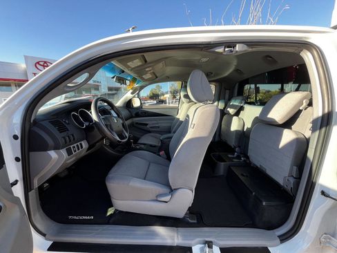 Used 2013 Toyota Tacoma 2WD Access Cab image 19