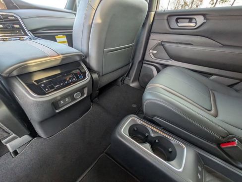 New 2026 Nissan Armada SL w/ Captain's Chari Seat Package image 28