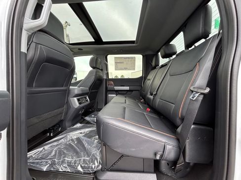 New 2026 Ford F250 Lariat w/ Black Appearance Package AWD/4WD image 38
