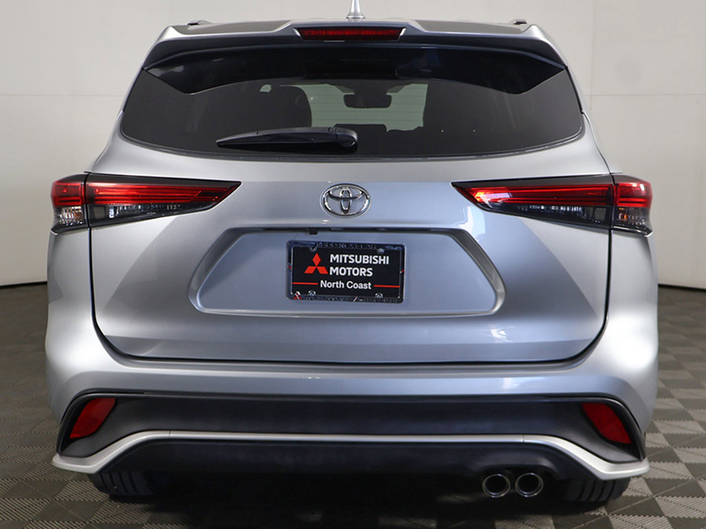Used 2023 Toyota Highlander XSE AWD/4WD image 13