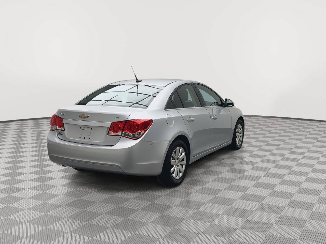 Used 2011 Chevrolet Cruze LT FWD image 30