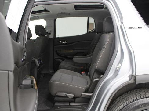 Used 2023 GMC Acadia SLE w/ Driver Convenience Package image 37