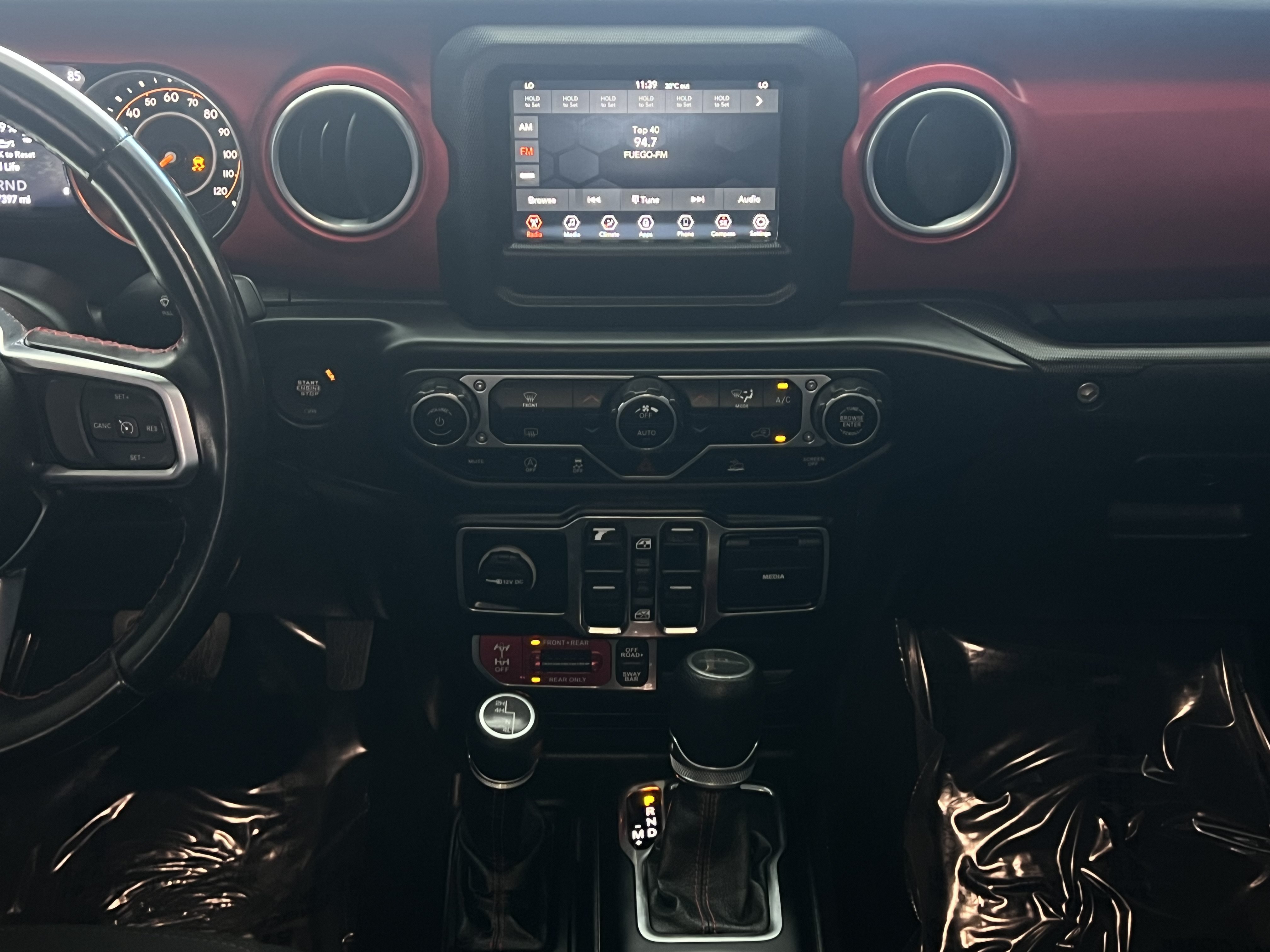 Used 2020 Jeep Gladiator Rubicon AWD/4WD image 18
