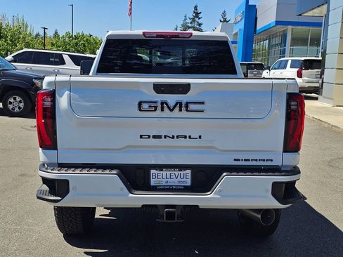 New 2026 GMC Sierra 3500 Denali w/ Denali Reserve Package AWD/4WD image 4