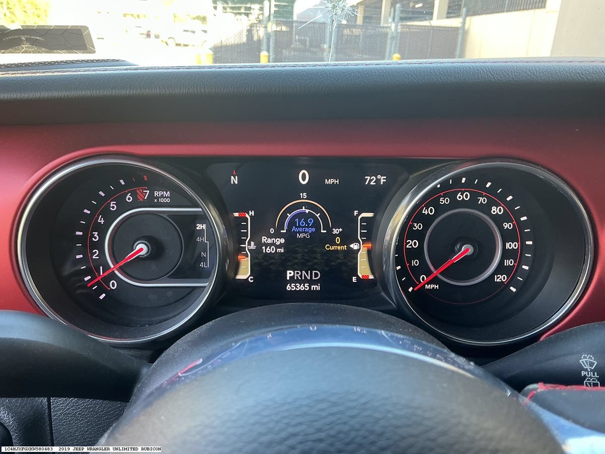Used 2019 Jeep Wrangler Unlimited Rubicon AWD/4WD image 12