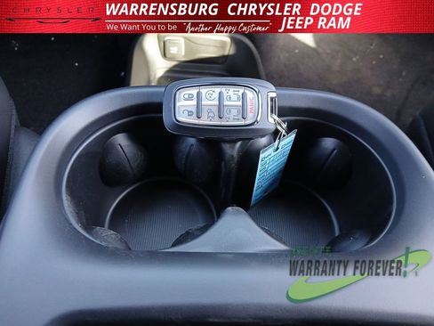 New 2026 Chrysler Pacifica Select image 29