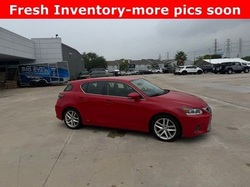Used 2016 Lexus CT 200h w/ Accessory Package 2 FWD image 2