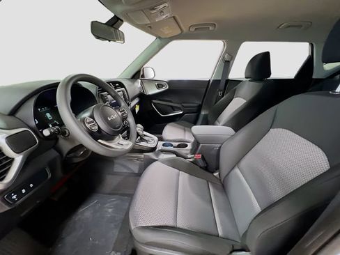 New 2025 Kia Soul LX image 19