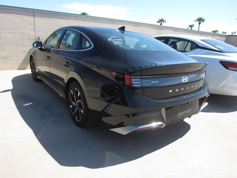 Used 2025 Hyundai Sonata SEL FWD image 4